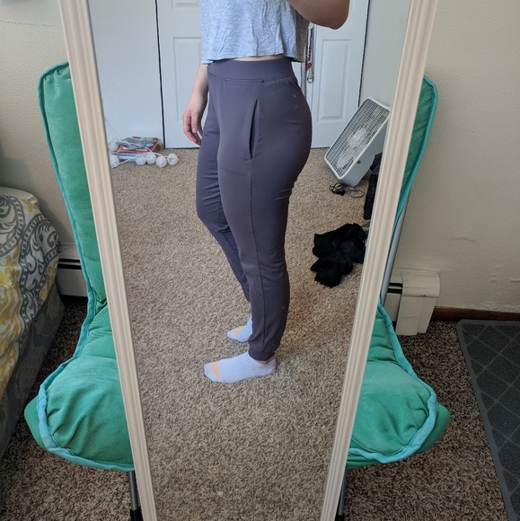 Joggers - Picture 3 of 4